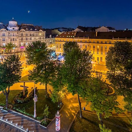Bv Apartments Svobodu Avenue Lviv Eksteriør billede