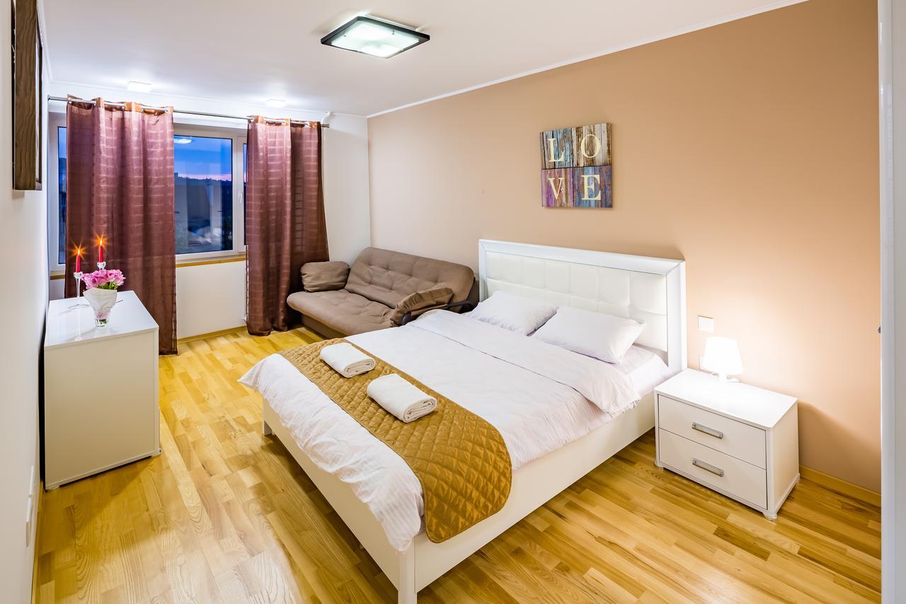 Bv Apartments Svobodu Avenue Lviv Eksteriør billede
