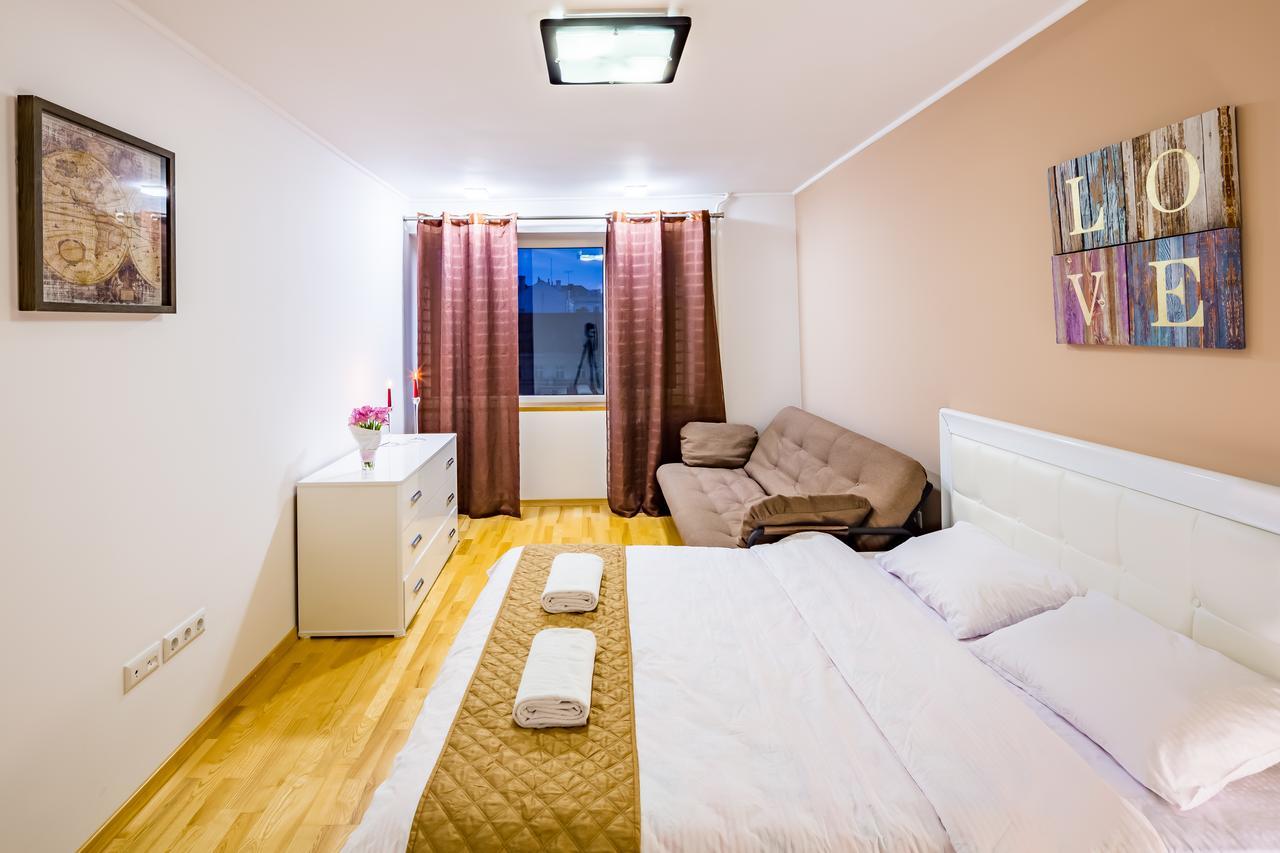 Bv Apartments Svobodu Avenue Lviv Eksteriør billede